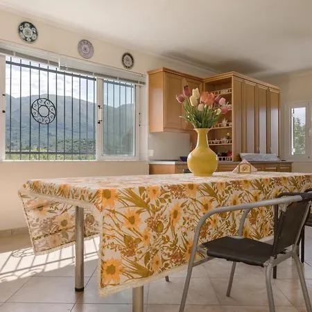 La Maison Tertse Skoulikado