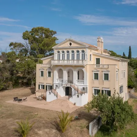 La Maison Tertse Skoulikado